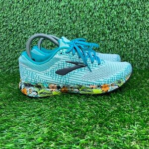 Brooks Hawaiian flower teal Revel 3 size 8 women’s